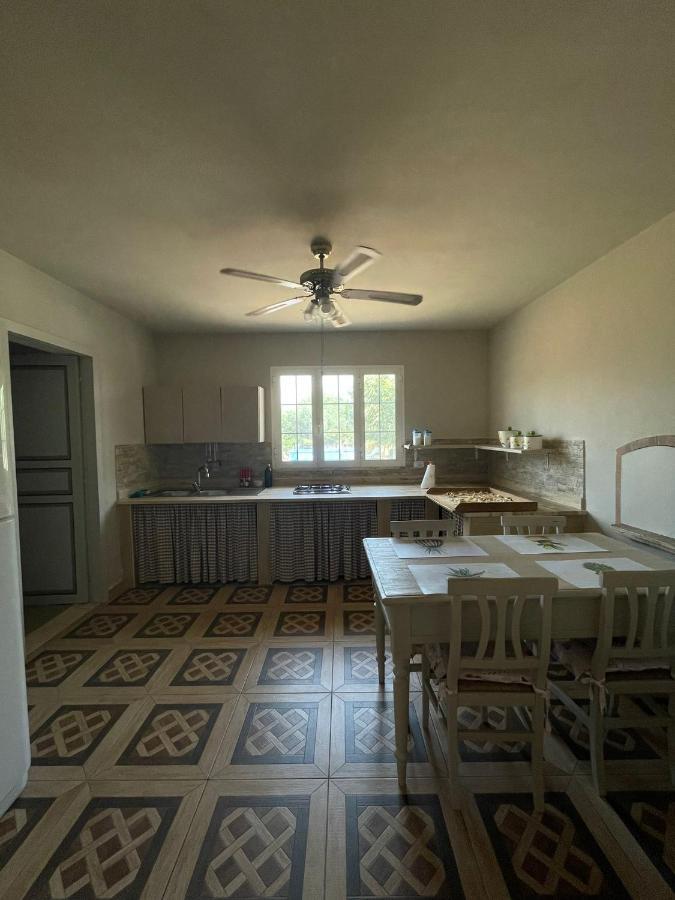 B&B Le Carrube Sava Extérieur photo