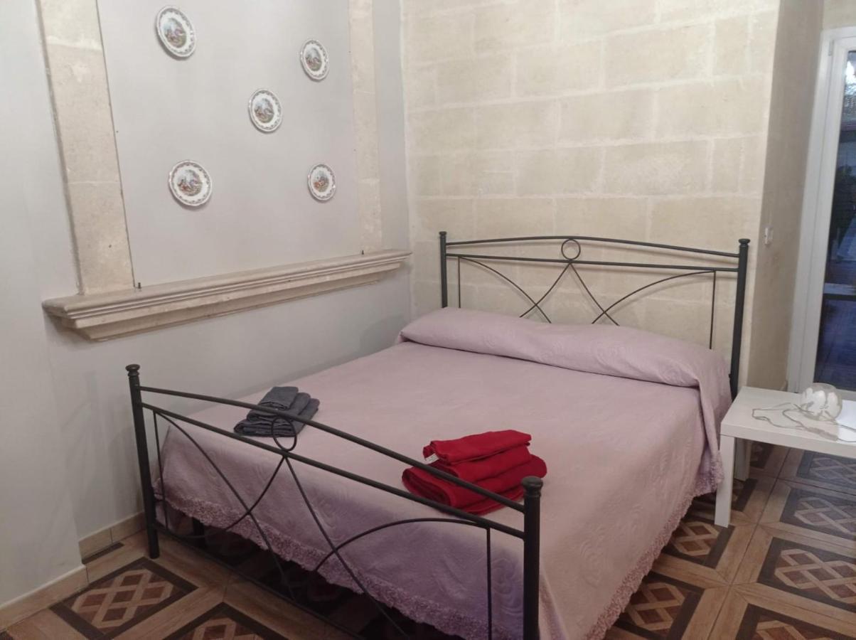 B&B Le Carrube Sava Extérieur photo