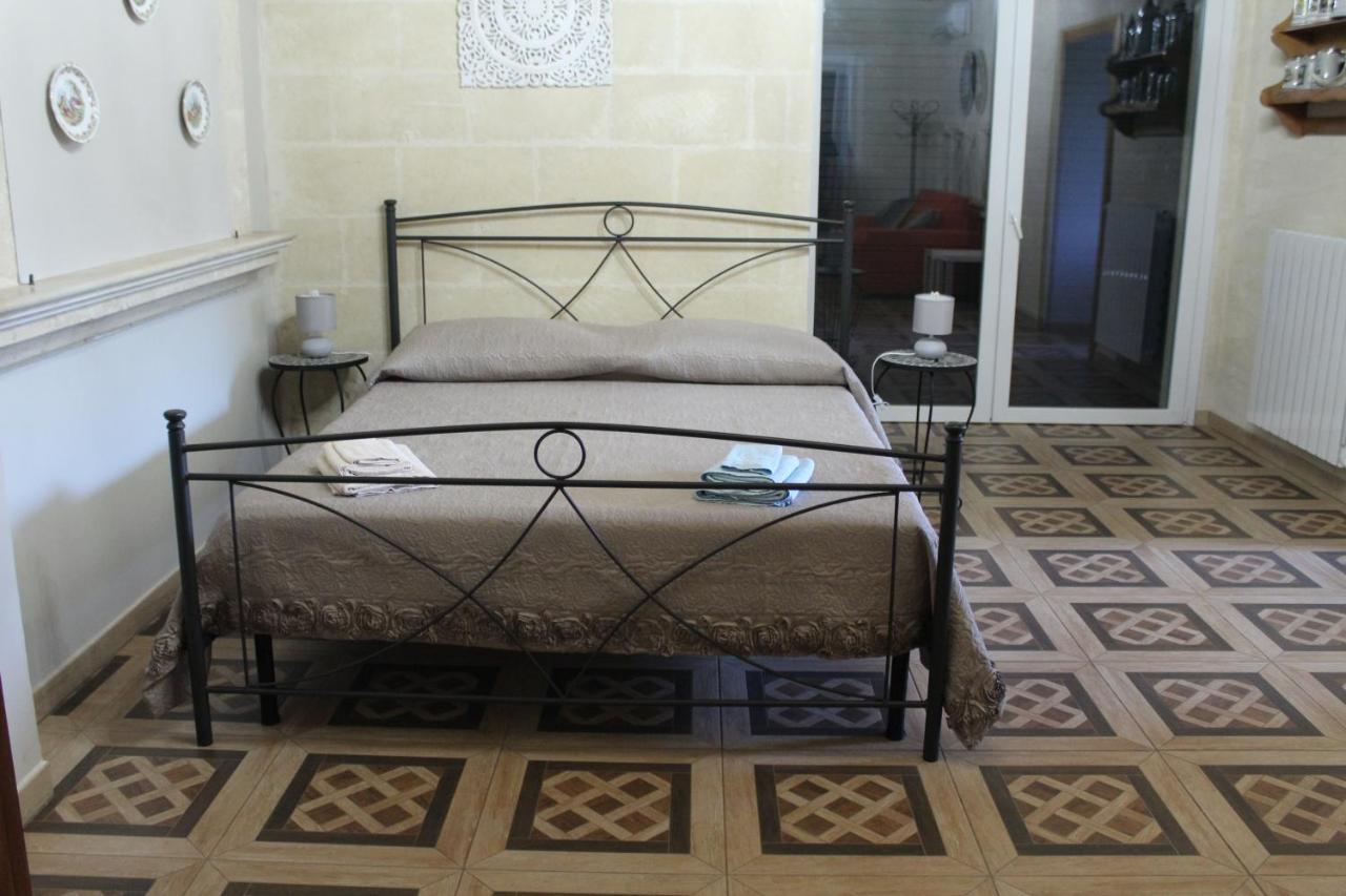 B&B Le Carrube Sava Extérieur photo
