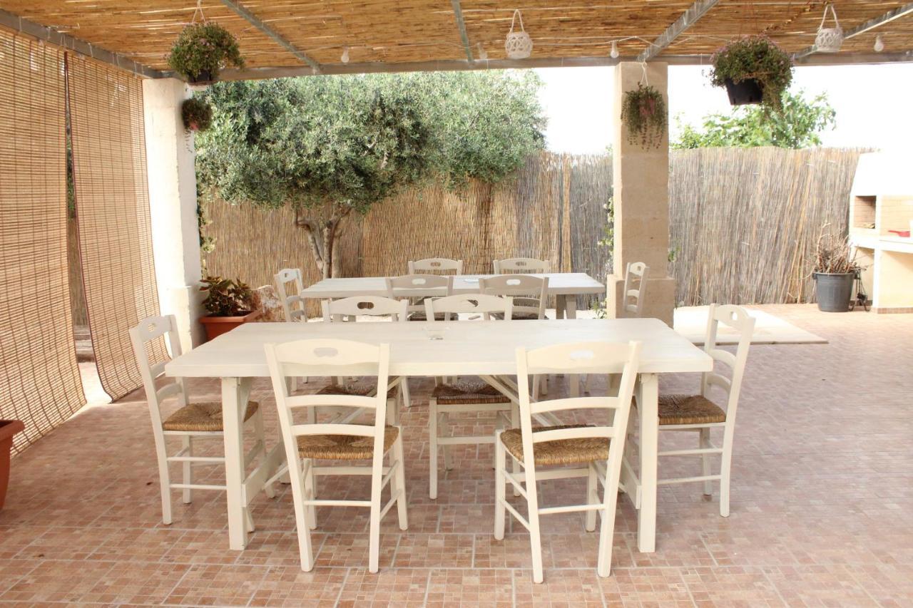 B&B Le Carrube Sava Extérieur photo